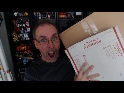 GotBot Goes Live: Transformers Stream Reaction, Comics, DNA Design, threezero and an Unboxing