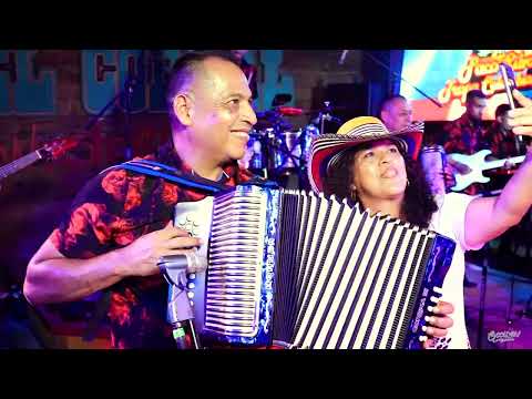 5 PACO SILVA    GALLO MORO En vivo desde el corral