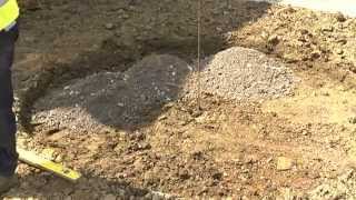 How To Lay a Patio Circle | Bradstone How-To Guides | Patio Features | Bradstone