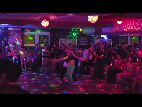 Linh Zeus n Ngoc Rei zouk hiphop social dance 160825 1