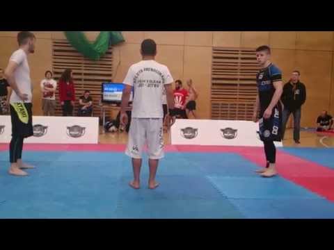 Richard Bukovcsan vs Andrew McGahon