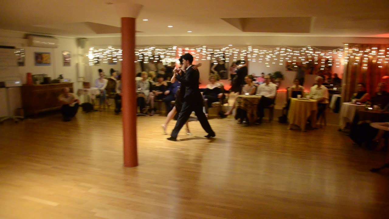 Maria Casán & Pablo Ávila: Vals @ Tangoloft Vienna 2/2
