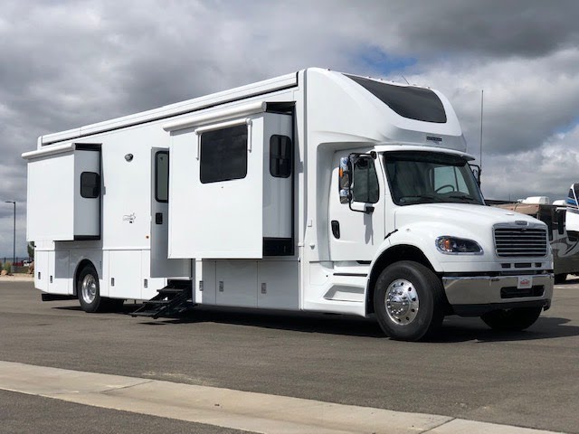 Preview image of 2021 Newmar Superstar 4061 youtube video