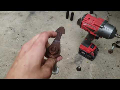 Maxtrac 4-5" Rear Flip Kit Install On a 3rd Gen Ram pt. 1
