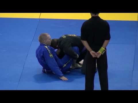 Submission #717 - Oliver 'HarDrive' Geddes vs James Nardone