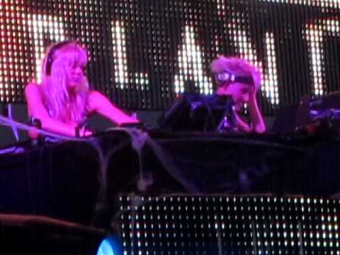 Paradise-Coldplay(Fedde Le Grand Remix)played by NERVO