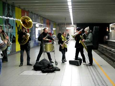 heysel - heizel metro orchestra (taize bruxelles 2008/9)