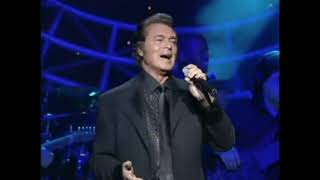 Spanish Eyes - Engelbert Humperdinck Live 2000