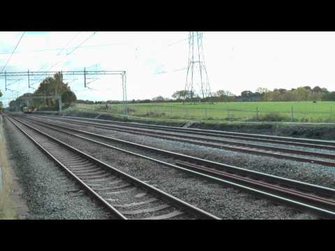 86621 and 86614 on 0F92, 13:00, Crewe Basford Hall - Ditton