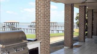 preview picture of video 'Designed for Easy living on 100' Bayfront Exposure in Miramar Beach FL'