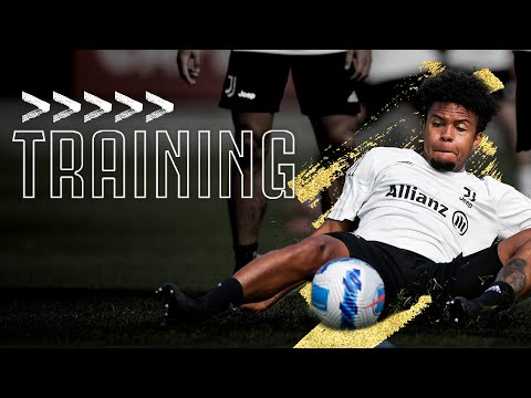 💪 Friday Finishing, Team Match & Basketball! | Juventus Training