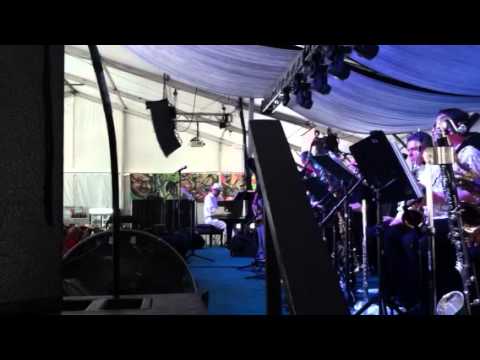 Alexis Baro plays "Almendra" with Hilario Durand's Big Band