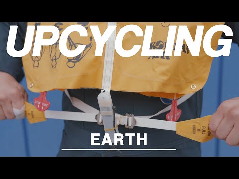 upcycling airplane lifejacket into a bag