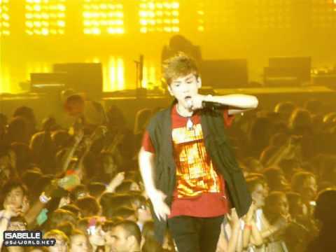 [Fancam] SHINee 110611 - Amigo (SM Town Paris)