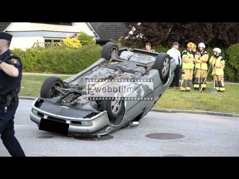 TYGELSJÖ: Bil voltade på 40-väg - 23  juni 2015