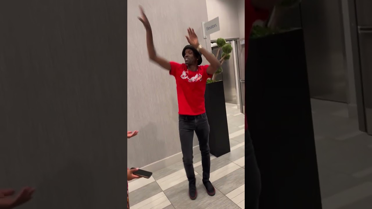 Jordan Jackson Shoots His Shot!!!! #whoisjordanjackson  #kountrywayne