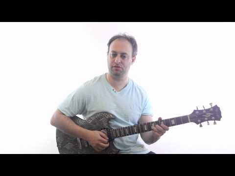 How to Play Lead Blues Guitar with 3 Notes - Blues Guitar Lesson on Soloing Techniques