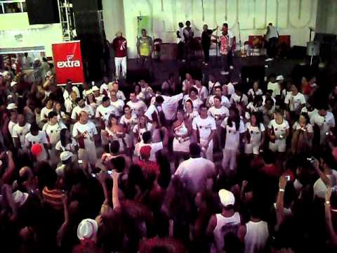 Apresentação da Oficina de Percução do Mestre Marcão e Loucademia do Samba - 1