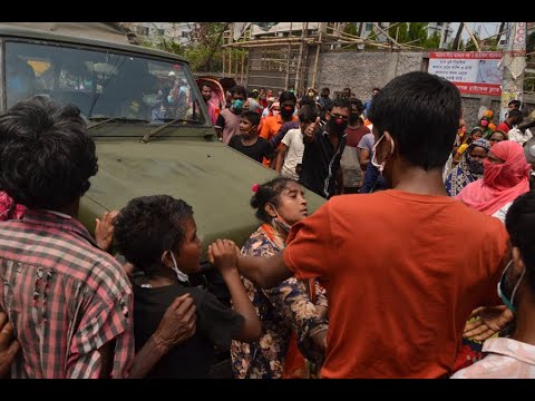 নারায়ণগঞ্জে ত্রাণের জন্য সেনা বাহিনীর গাড়ি আটকে দিল মহিলারা