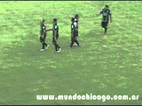 2do GOL de Nueva Chicago, Christian "Gomito" Gomez. Nueva Chicago 3-0 Barracas Central 11/2/12