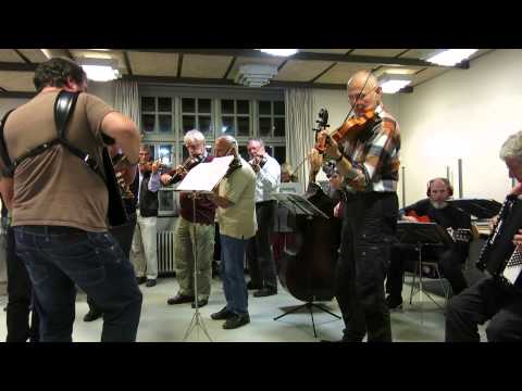 "Trads hopsa" - Danish folkdancemusic