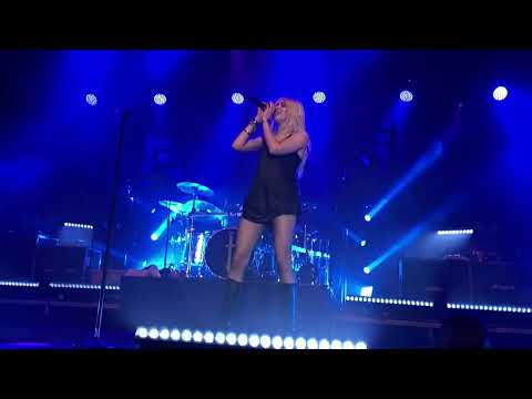 Just Tonight - The Pretty Reckless live in Berlin 2022 Taylor Momsen