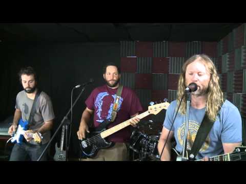 Tight Thump performs "Tight Thump" live at Crimson Studios