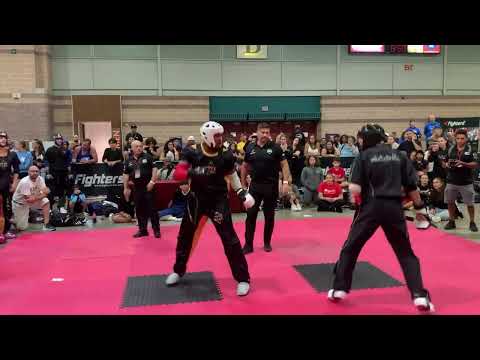 Avery Plowden vs Devon Hopper - Point Fighting