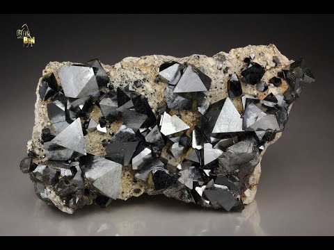 #22085 - MAGNETITE, Cerro Huanaquino, Potosi, Bolivia