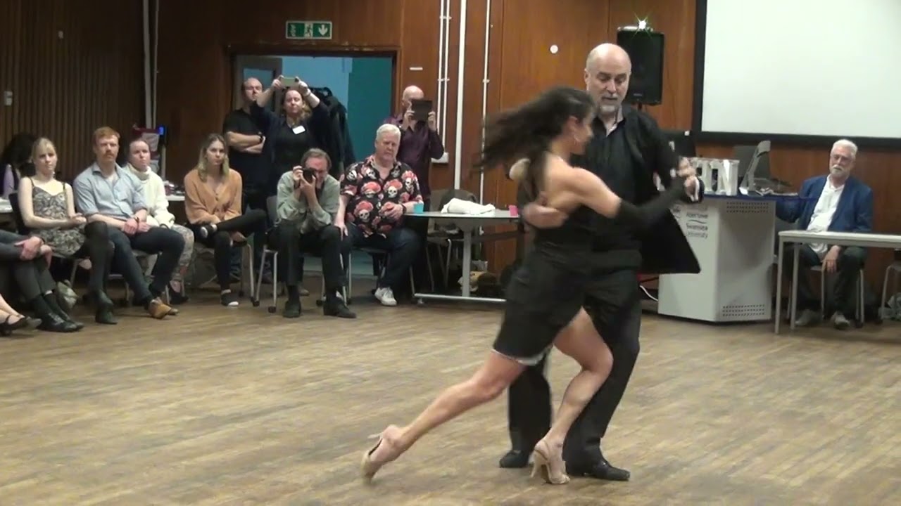 NIck Jones y Diana Cruz Tango Perform 1 Wales festival 2022