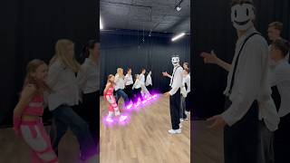 Шаффл Баттл 😎🔥 Girls 👧 VS Boys 👦 NEON BATTLE 😨 WHO BEST ? 🤔