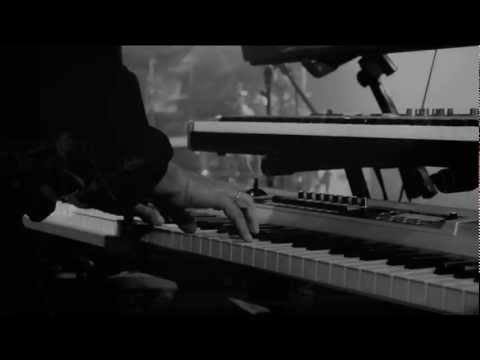 Pink Tones - One Of My Turns,Don't Leave Me Now,Another Brick 3,Last Few Bricks (Coliseum Oct 2011)