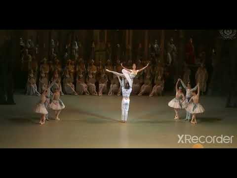 12/04/2022 La Bayadere Maria Bulanova debut Gamzatti, Solor Andrei Yermakov Pas de deux Act II.