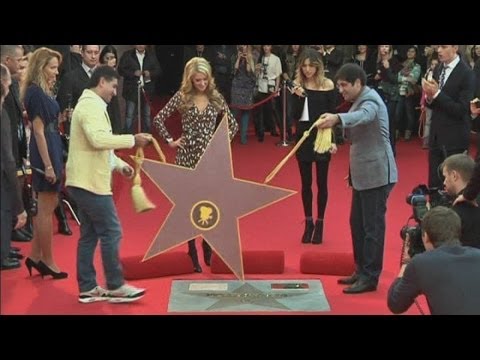 Paris Hilton in Russia: Paris receives star on Moscow mall's walk of fame