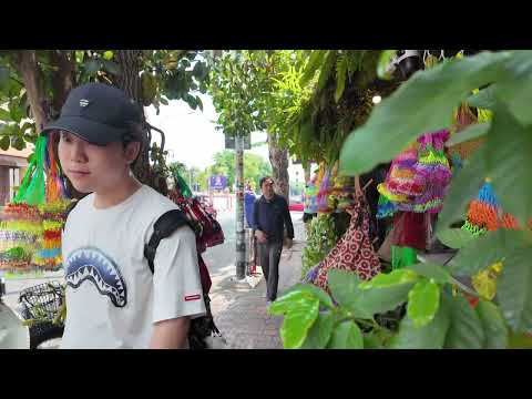 Walking Chiang Mai: Three Kings Monument to Kalm Village | Temple & Culture Walk, Thailand
