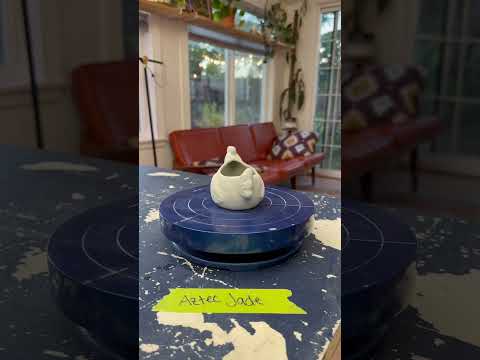 Now I’m dizzy. 😵‍💫 #glazes #slipcast #glazing