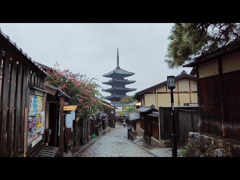 4K ASMR  Rainy Sannenzaka, Kyoto Morning Walk | Kyoto Traditional Streets, Temples. Sounds of rain