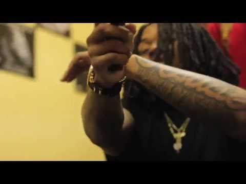 TazzBlow Ft. Scotty Cain - Dive and Spit Rounds