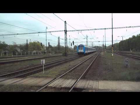 Příjezd vlaku Os 6816 (ČD 163.077 "Lenička" vzadu) - Most, 4. 5. 2013