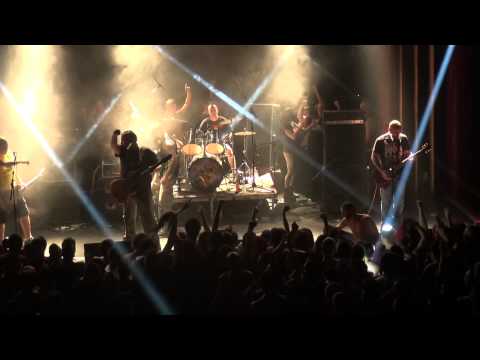 NON SERVIUM- Punks & Skins (Sala Apolo 27-12-13)