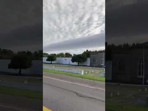 Extraña nube pasando por la localidad de las flores pcia de Buenos Aires 23/3/26 #viento