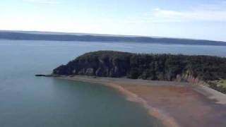 preview picture of video 'Paragliding West Bay. Parrsborro, Nova Scotia'