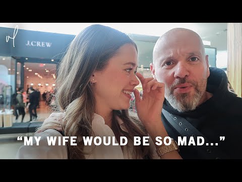 あの女は誰だ？なぜ夫は彼女を見ているのか？ (Who Is That Woman And Why Is My Husband Looking At Her!?)