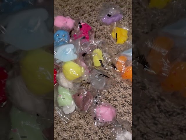 Vídeo relacionado con Anboor Juguetes Antiestrés Muñeca Fantasma Squishy Lento Aumento Super Suave Perfumado Kawaii El Alivio del estrés