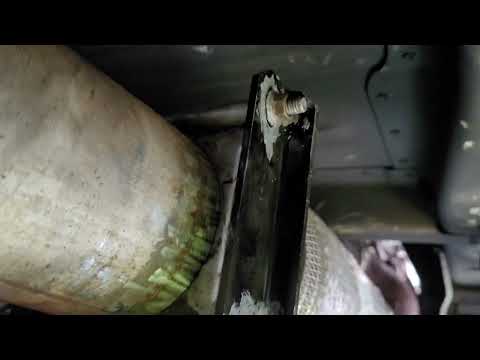 Freightliner Cascadia FLEX PIPE aka BELLOS PIPE quick tutorial.