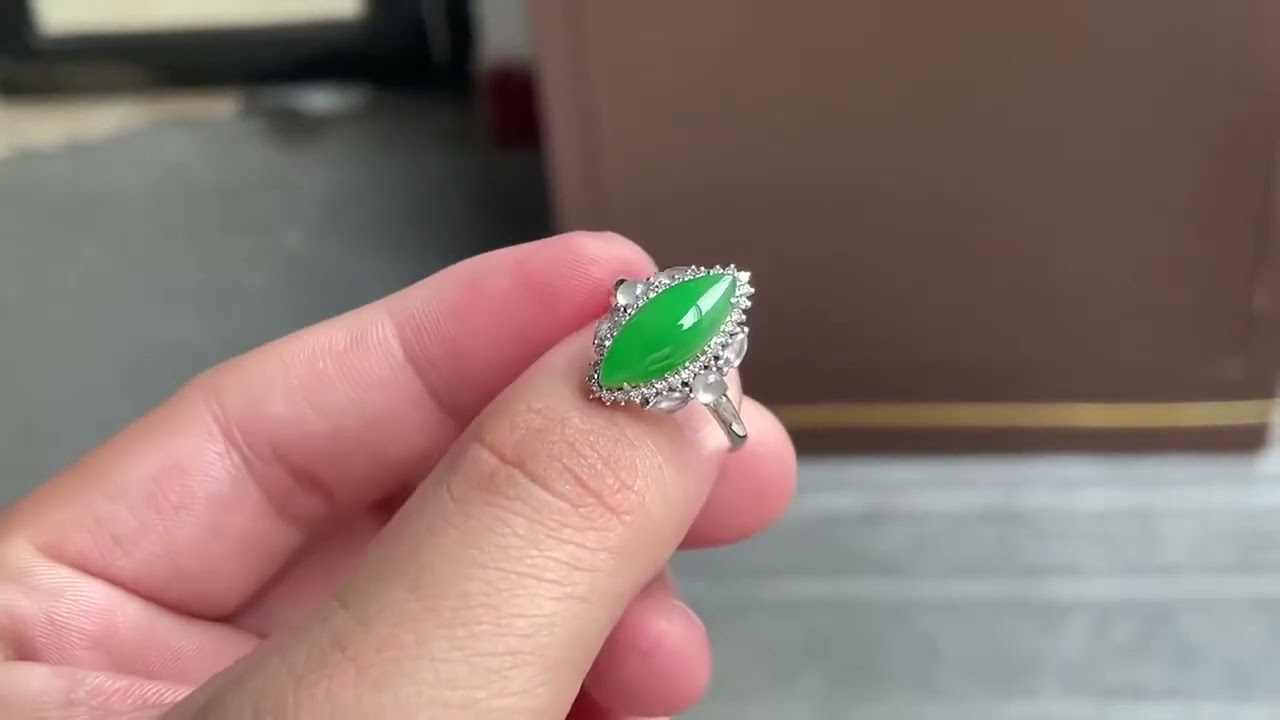 Core-Ice Marquise Cut Spicy Vivid Green Ring