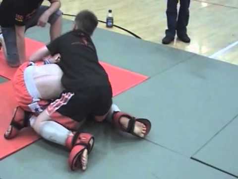 Callum Burkinshaw v Toby Foxon Grapple & Strike WUMA World Cup Champs 2011