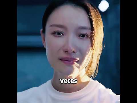 La chica se de cuenta de que hay algo raro en el vídeo que le enviaron sus padres #kdrama #movies