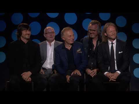 Rockheim Hall of Fame 2018 - Veteranene fremfører "Soldier`s Gun" for Stage Dolls