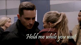 Hailey & Jay - Hold me while you wait
